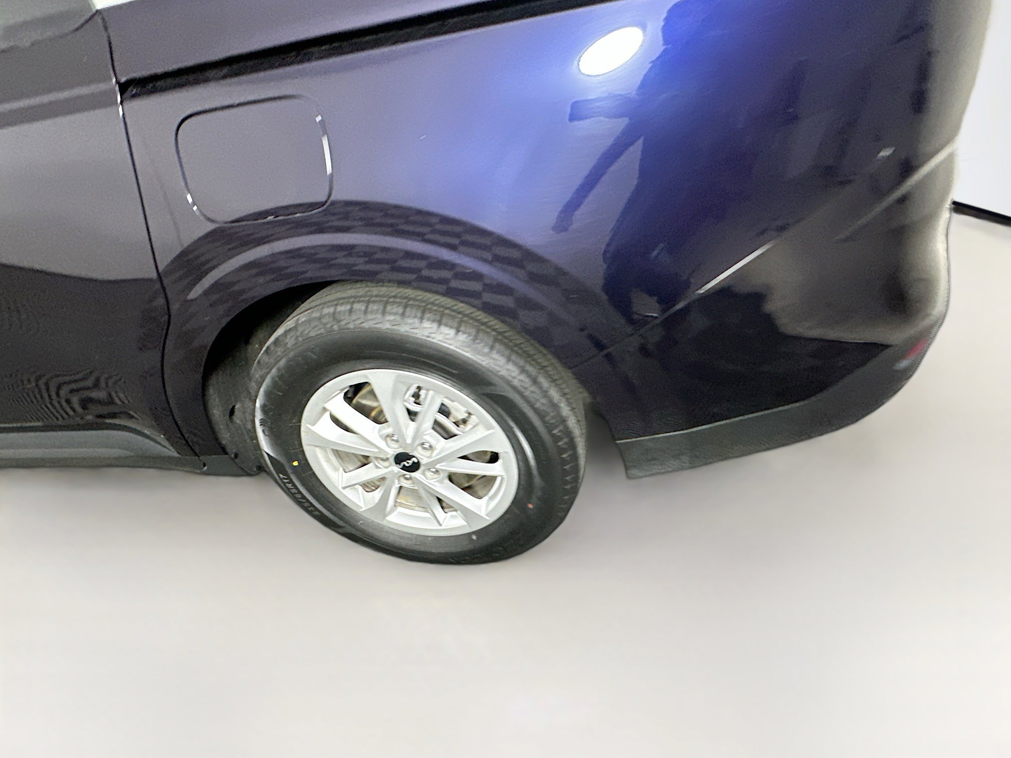 Used 2024 Kia Carnival LX image 11