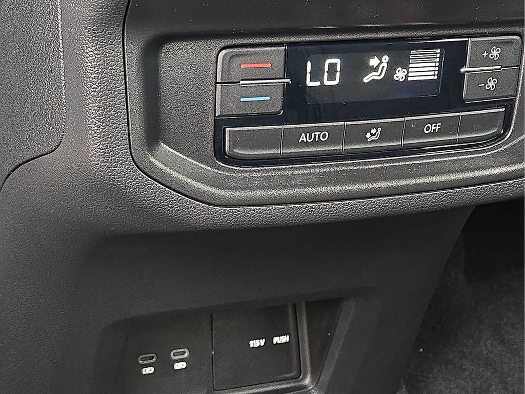 New 2026 Volkswagen Atlas SE image 12