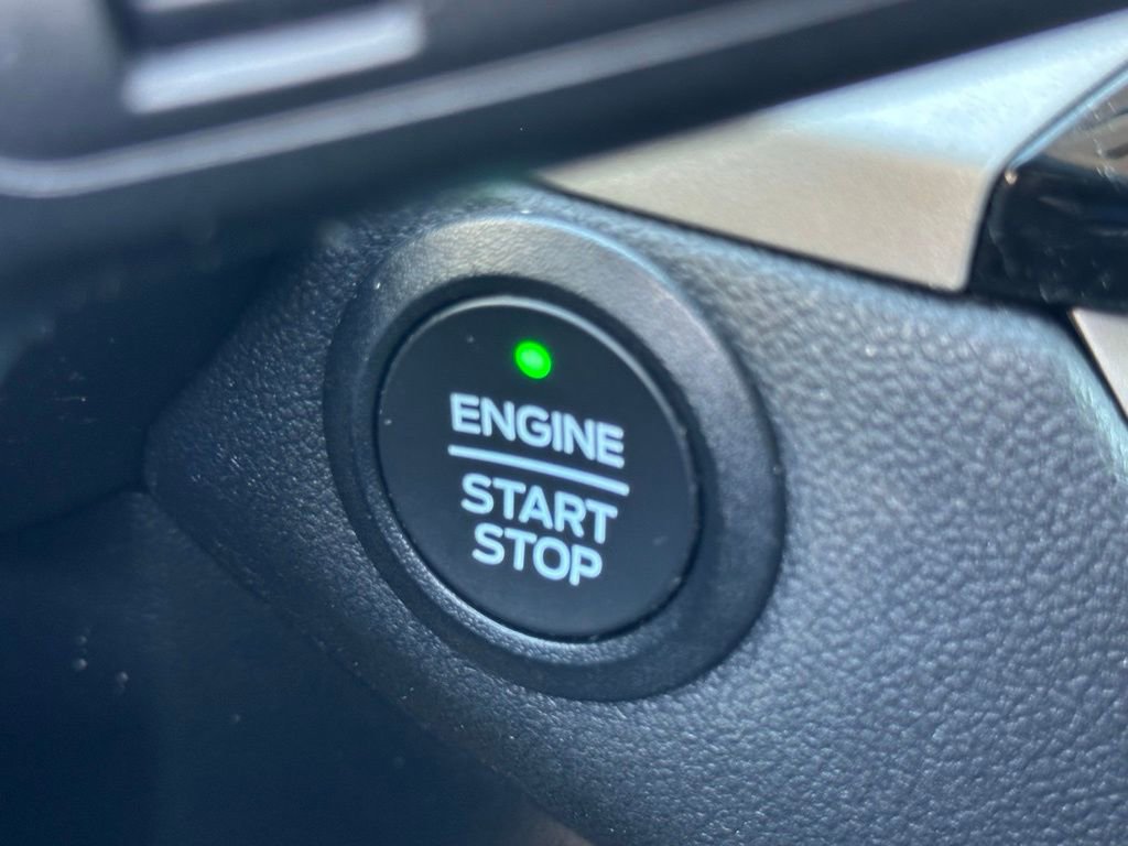 Used 2022 Ford Escape SE w/ SE Sport Appearance Package FWD image 29