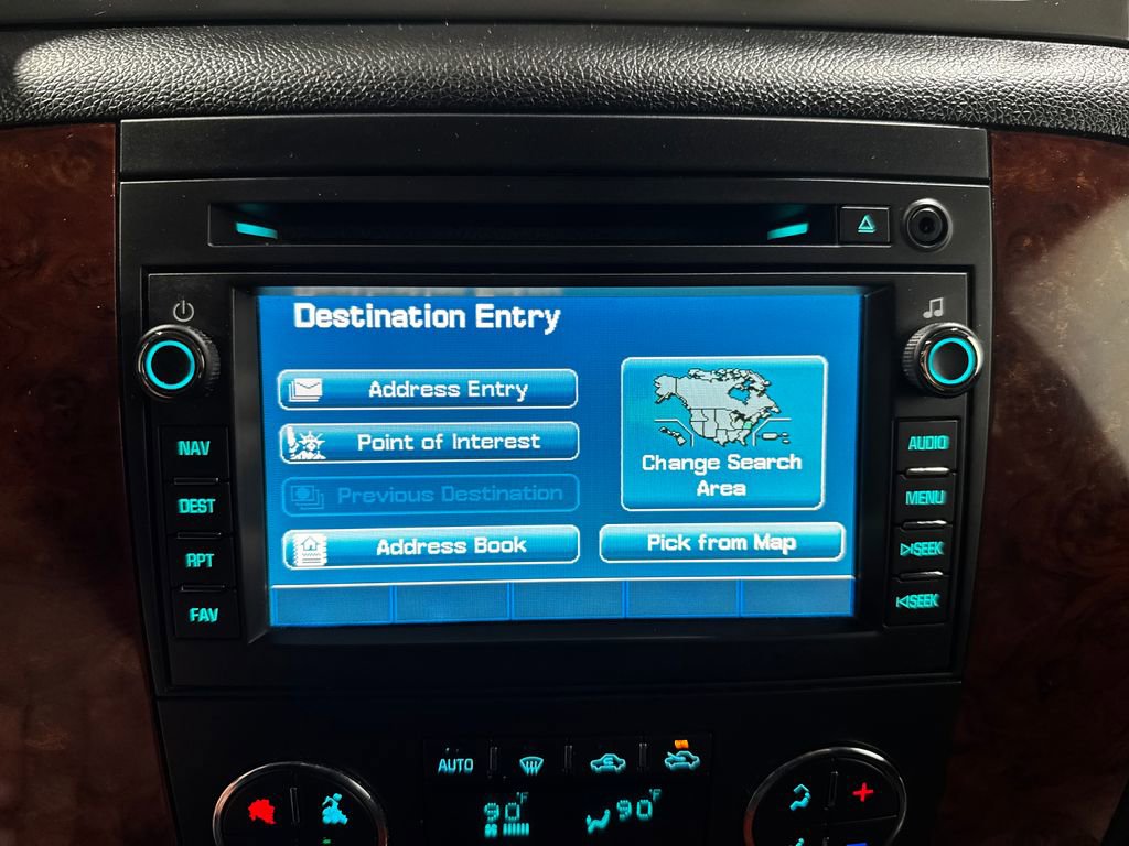 Used 2011 Chevrolet Avalanche LTZ AWD/4WD image 28