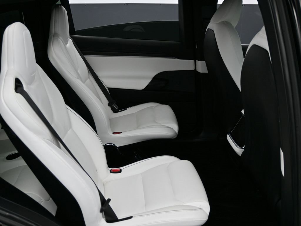 Used 2022 Tesla Model X Plaid image 42