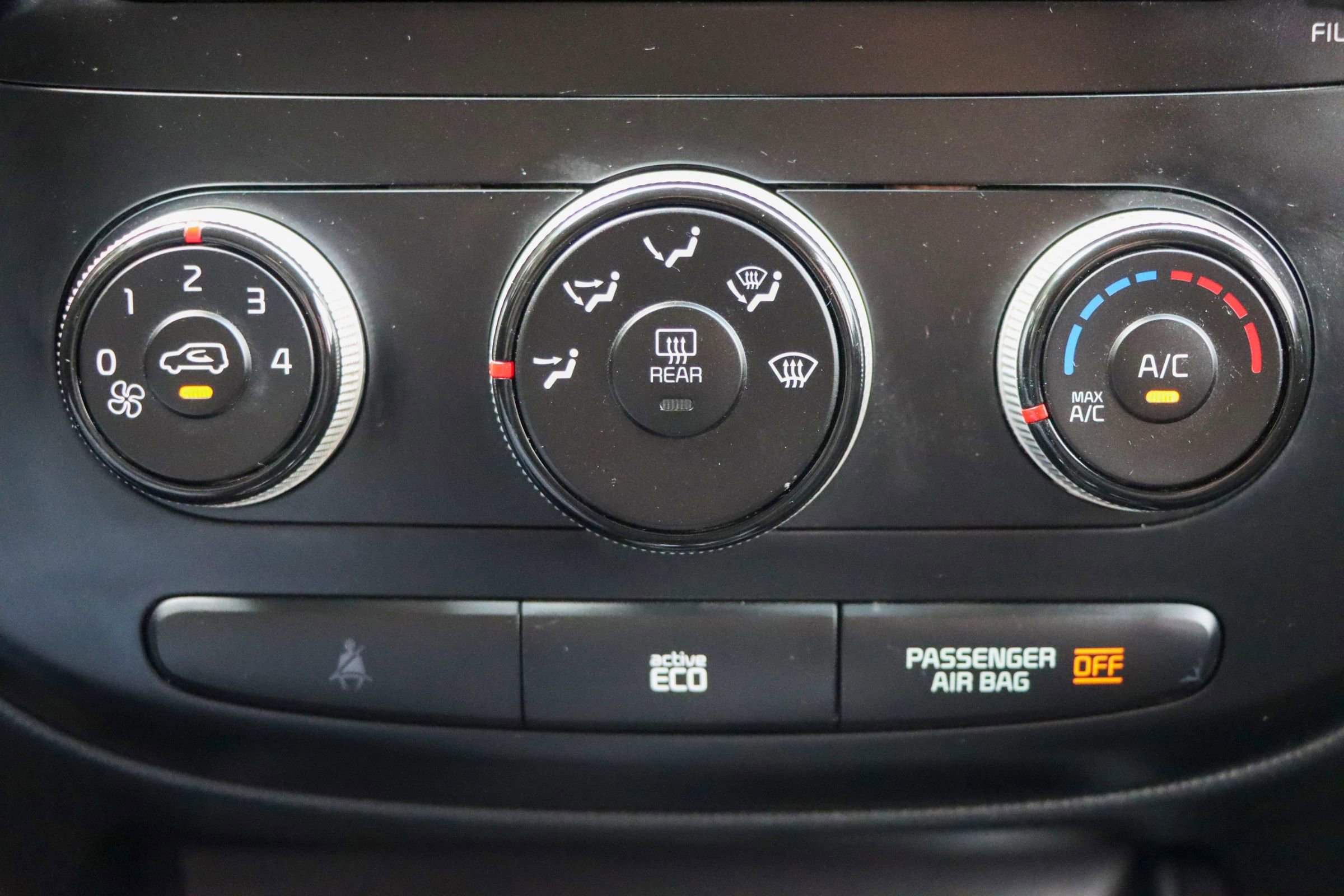 Used 2015 Kia Soul + image 34