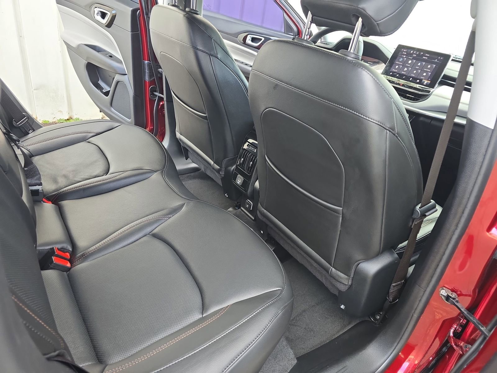 Used 2022 Jeep Compass Limited image 17