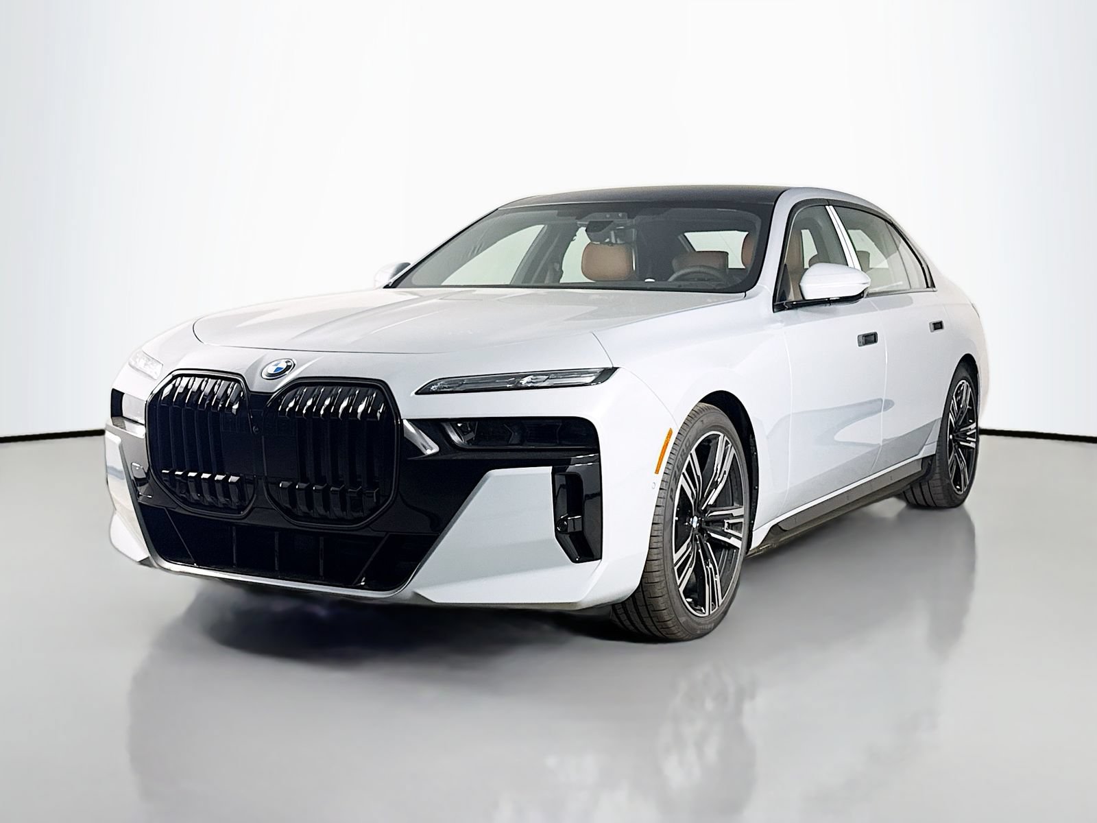 New 2026 BMW i7 xDrive60 w/ Executive Package AWD/4WD image 3