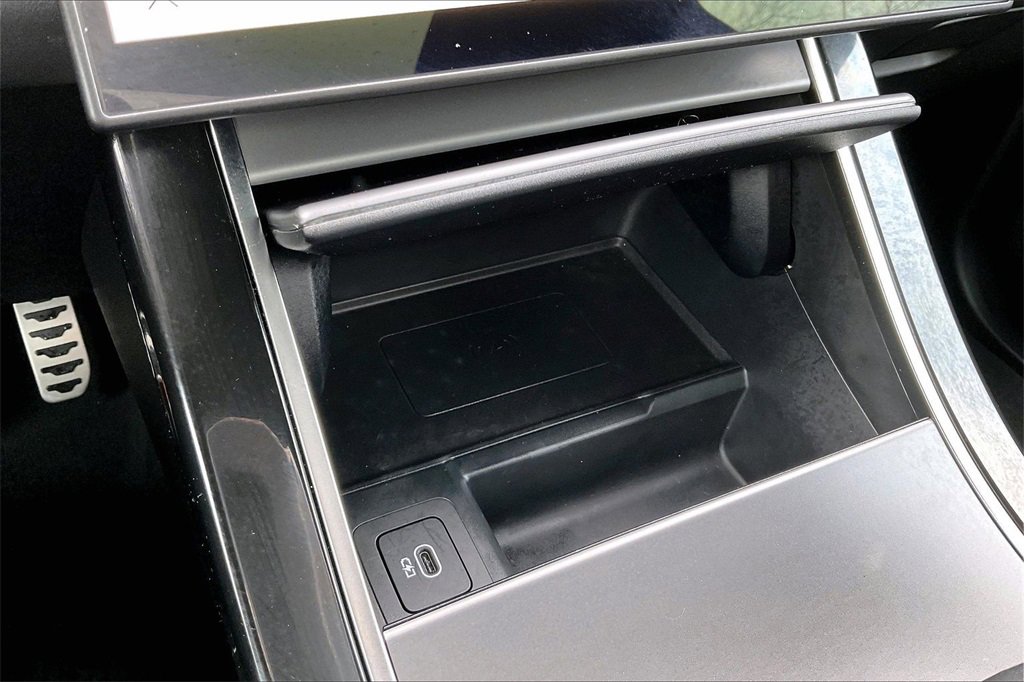 Used 2025 Land Rover Range Rover Evoque Dynamic SE image 16