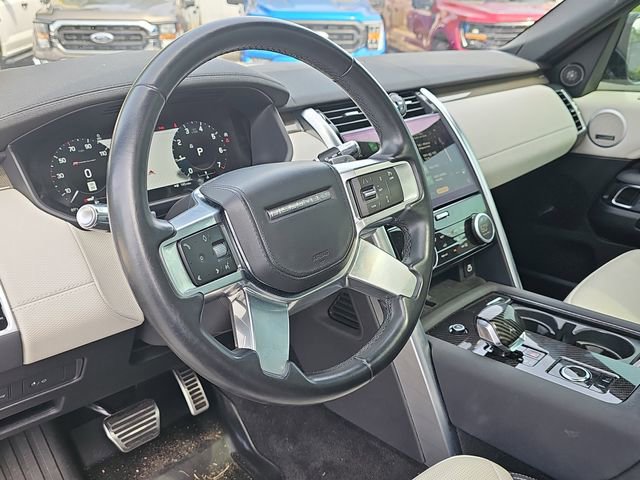 Used 2021 Land Rover Discovery HSE R-Dynamic AWD/4WD image 11