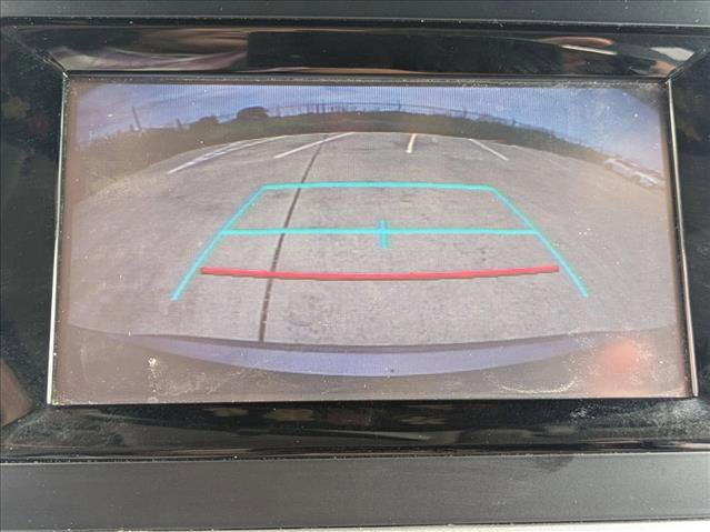 Used 2019 Toyota Highlander LE FWD image 14