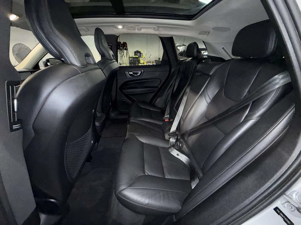 Used 2023 Volvo XC60 B5 Plus w/ Climate Package AWD/4WD image 19