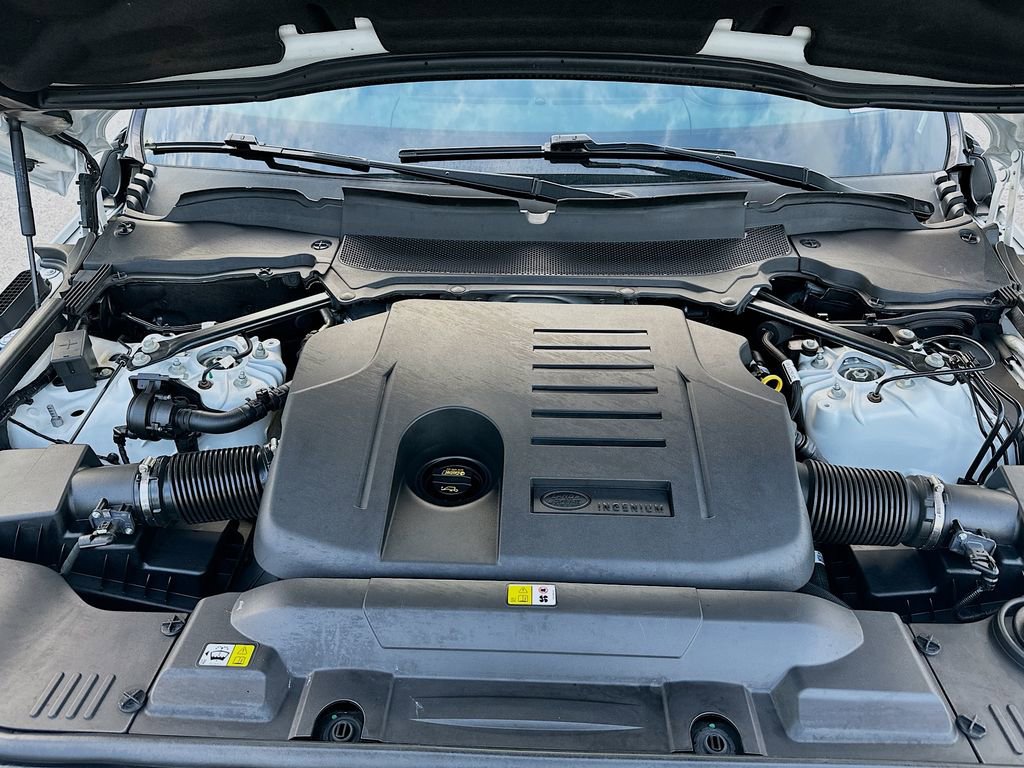 Used 2020 Land Rover Range Rover Sport HSE image 36