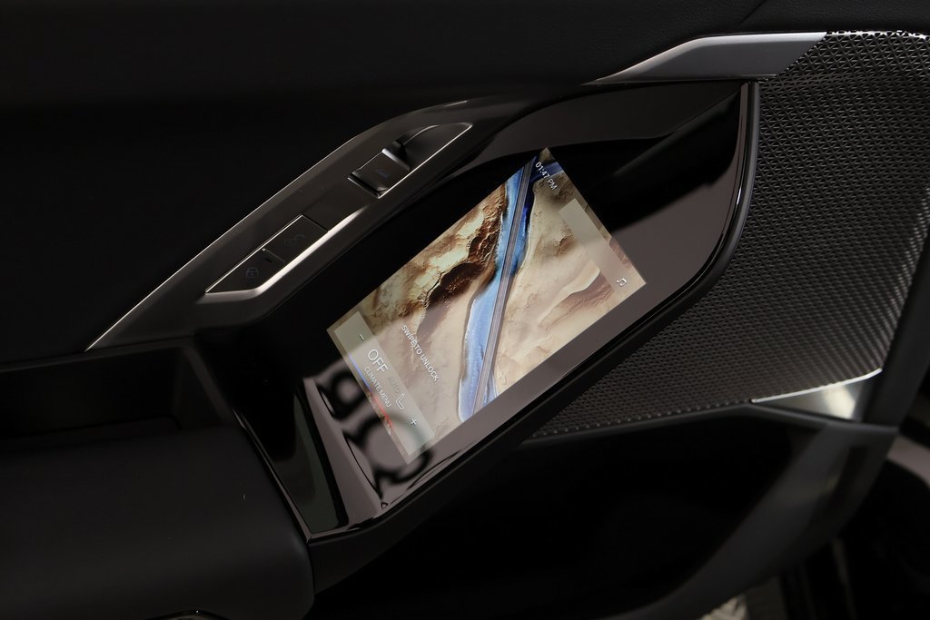 New 2026 BMW 750e xDrive AWD/4WD image 18