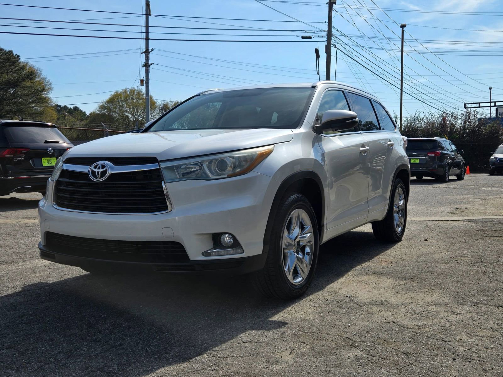 Used 2014 Toyota Highlander Limited FWD image 2