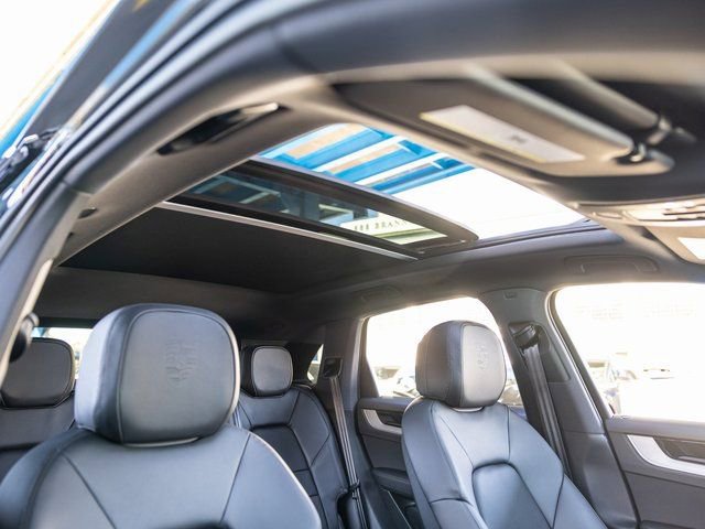 Certified 2025 Porsche Cayenne image 53