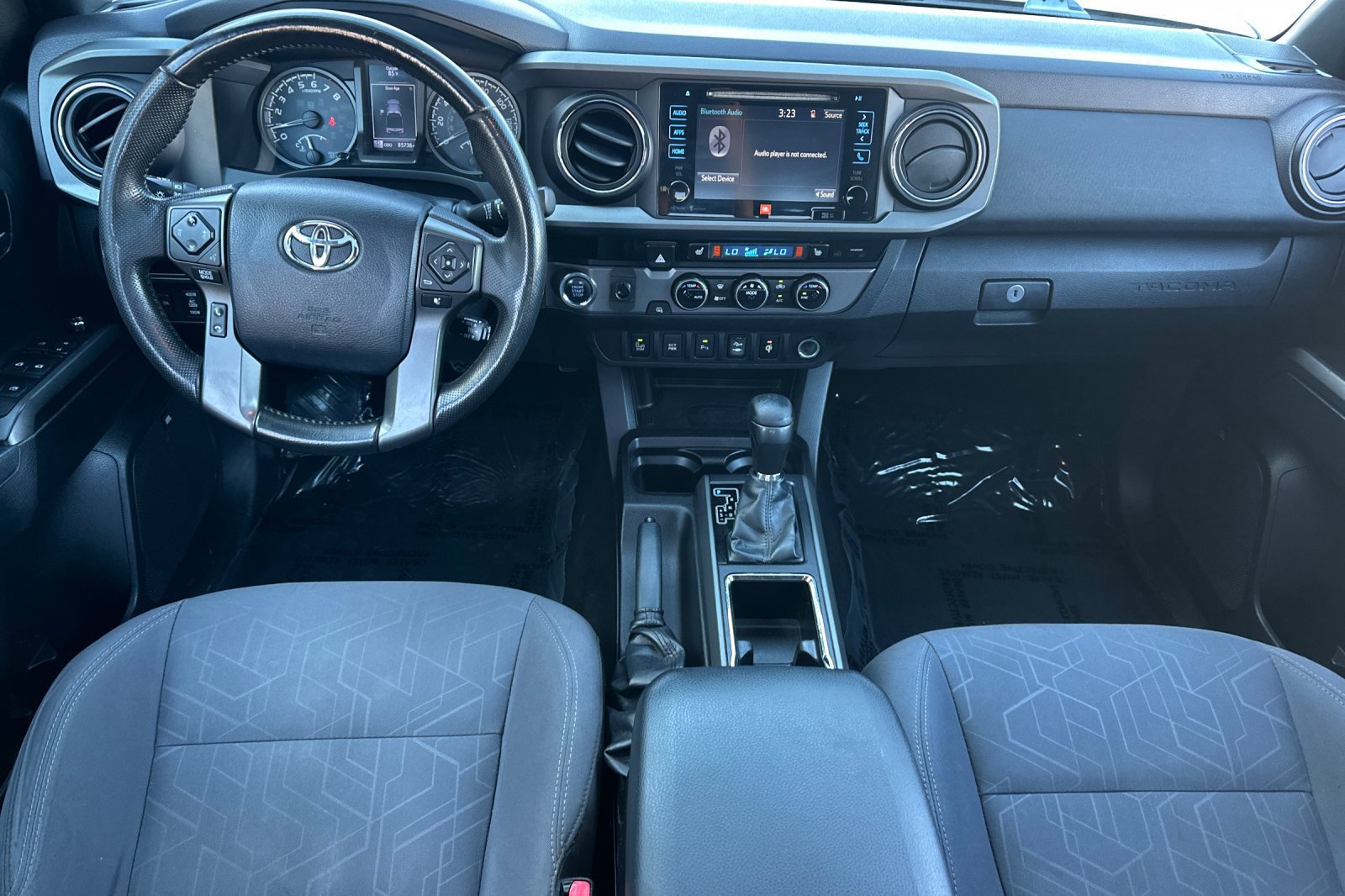 Used 2016 Toyota Tacoma TRD Sport RWD image 3