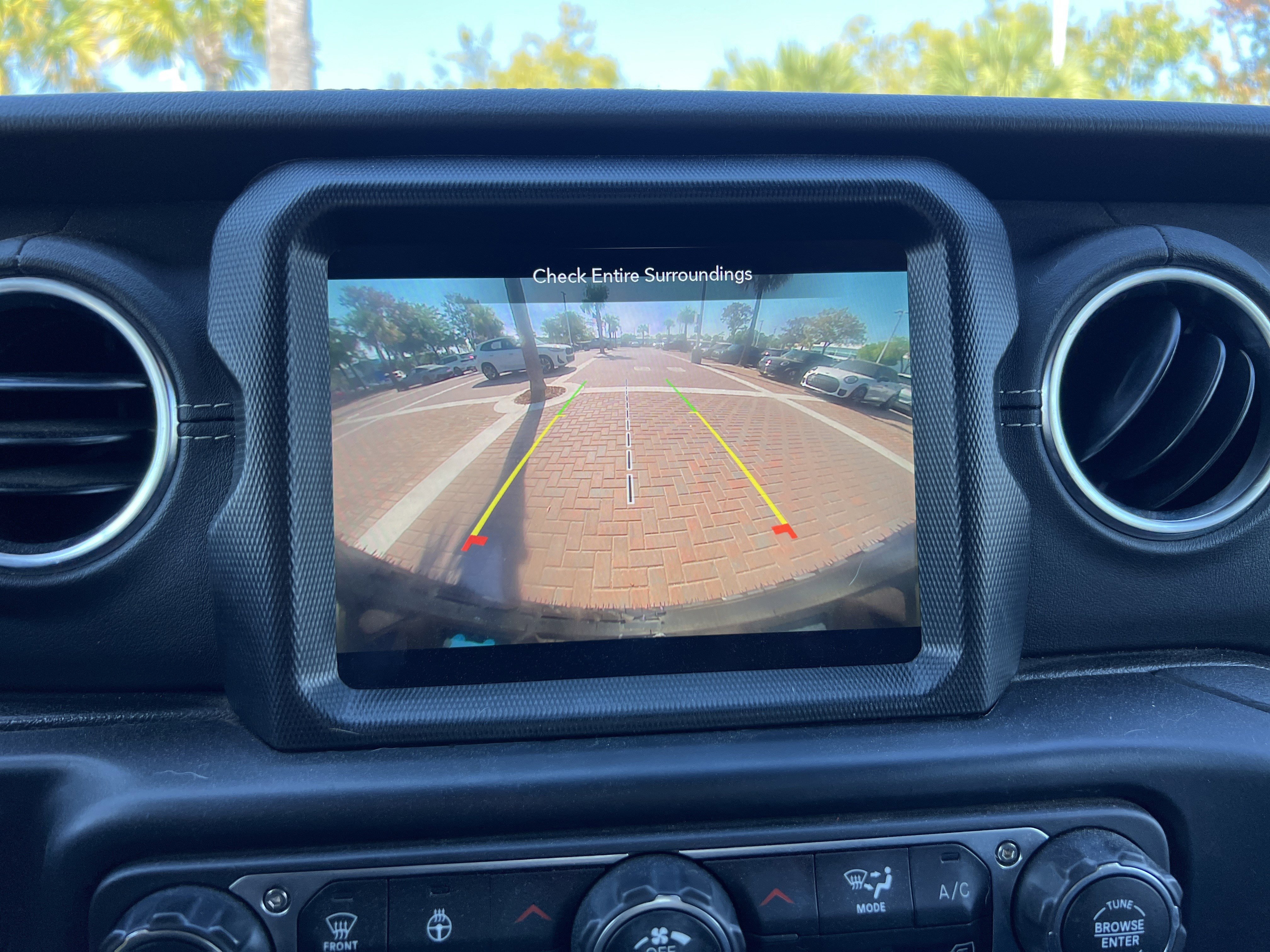 Used 2022 Jeep Wrangler Unlimited Sahara w/ Cold Weather Group image 25