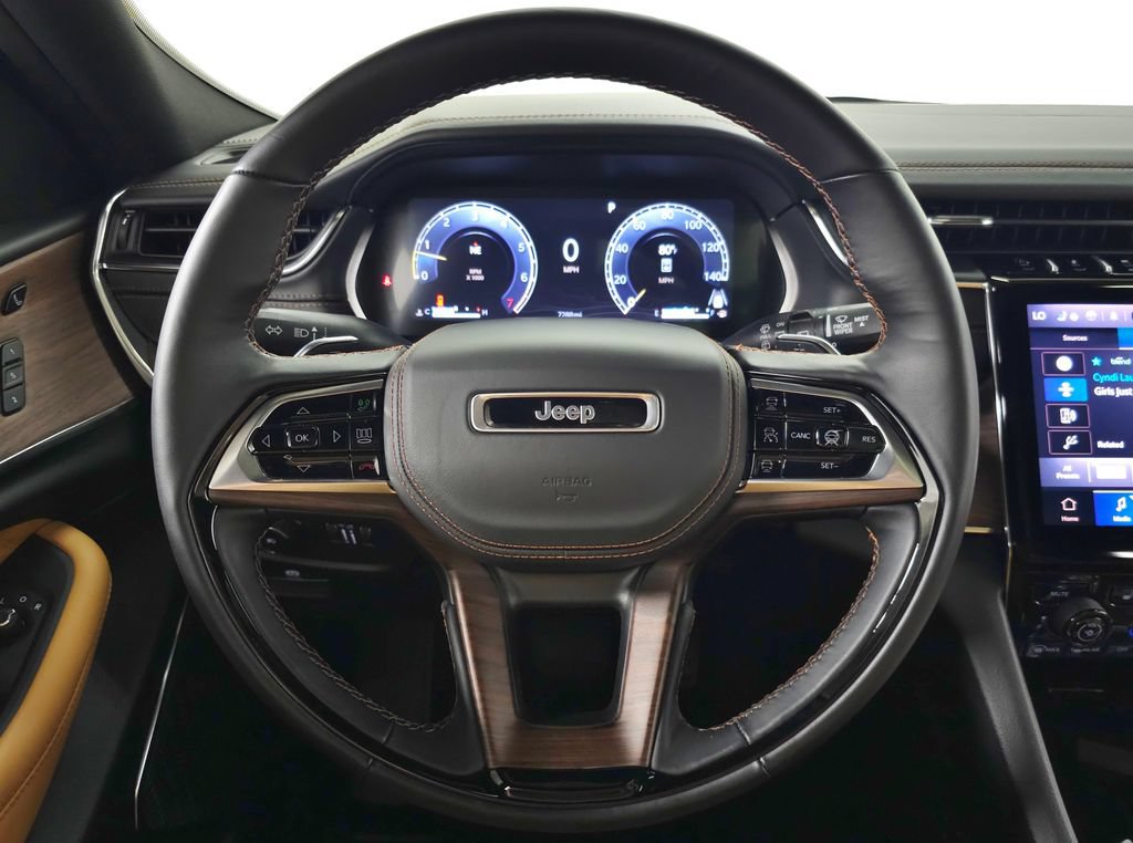 Used 2025 Jeep Grand Cherokee Summit AWD/4WD image 20