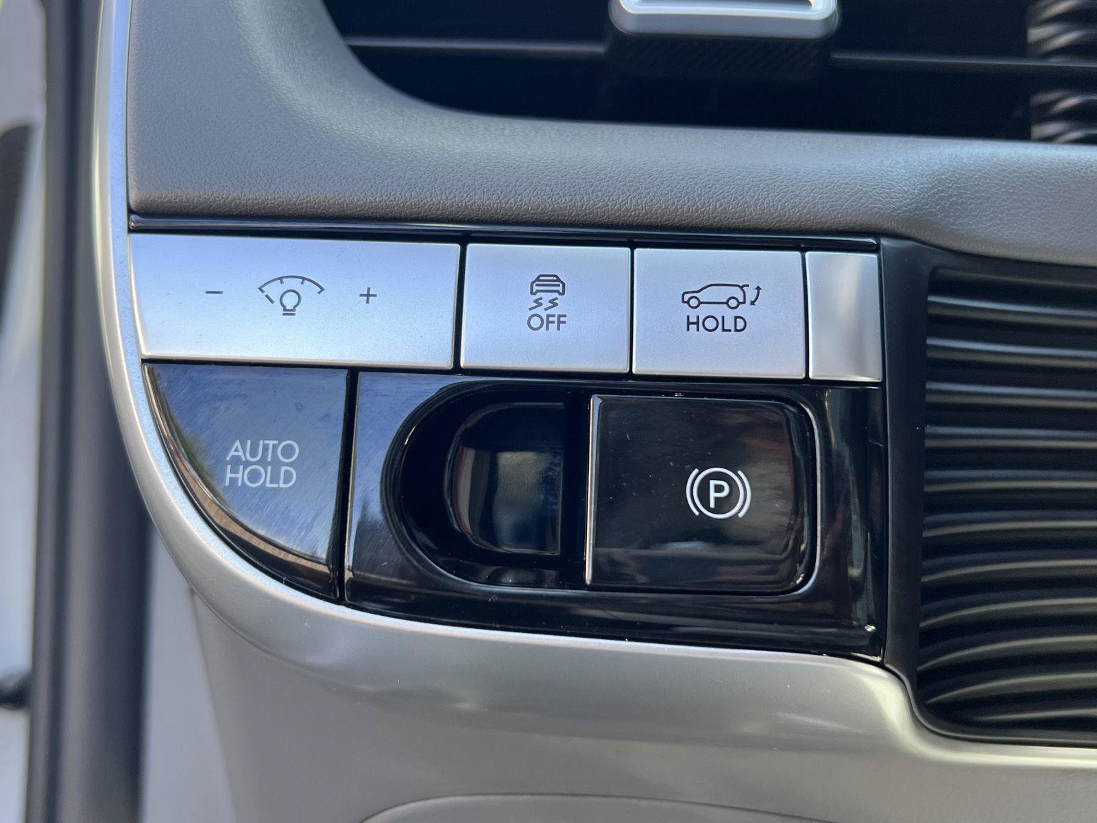 Certified 2024 Hyundai Ioniq 5 Limited AWD/4WD image 28