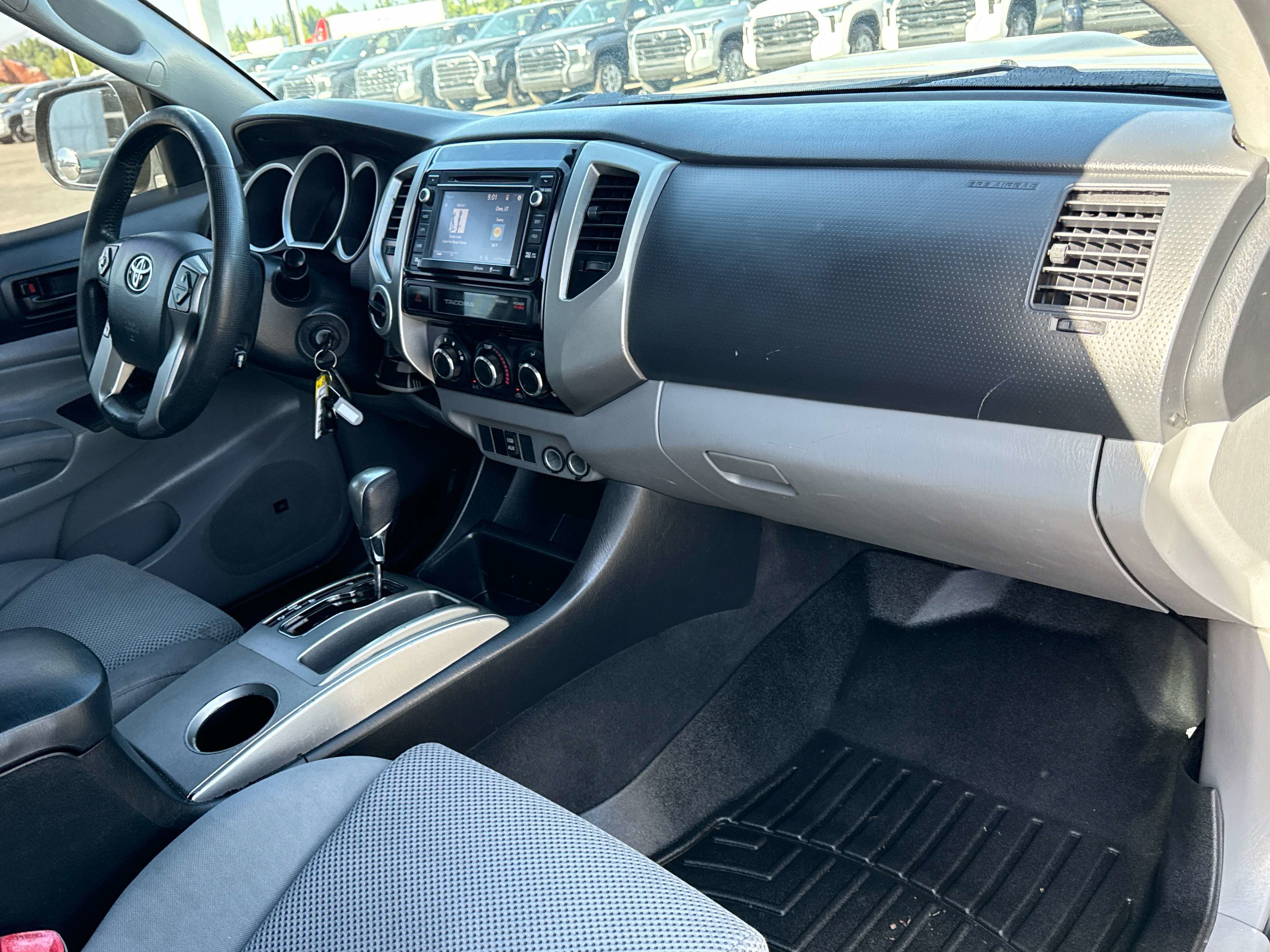 Used 2015 Toyota Tacoma 4x4 Double Cab w/ TRD Sport Package image 22