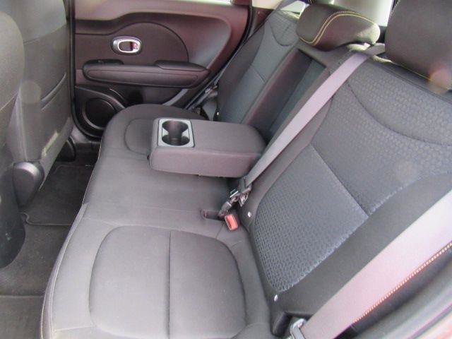 Used 2016 Kia Soul + FWD image 13