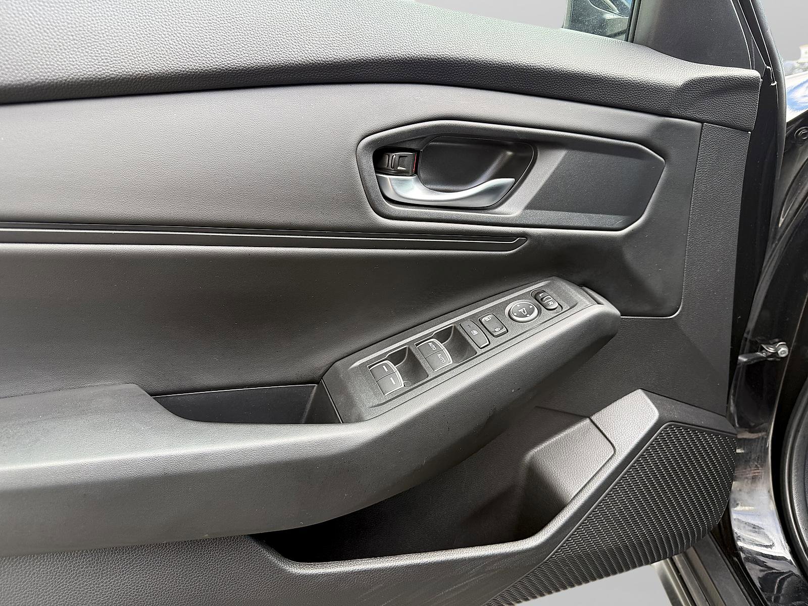 Certified 2024 Honda Accord EX image 9