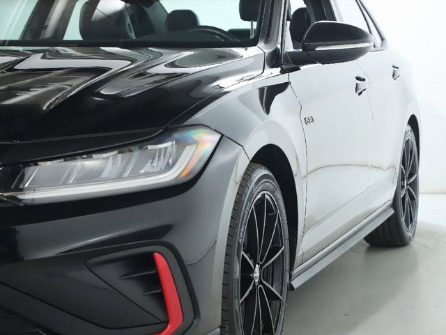 Certified 2025 Volkswagen Jetta GLI Autobahn image 4