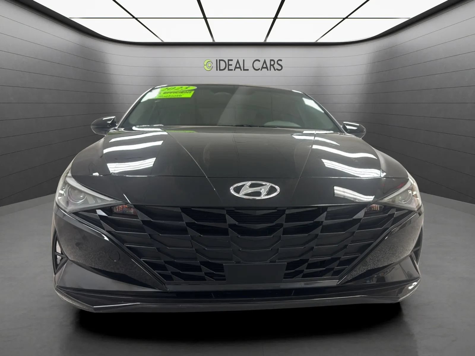 Used 2023 Hyundai Elantra SEL w/ Convenience Package FWD image 2