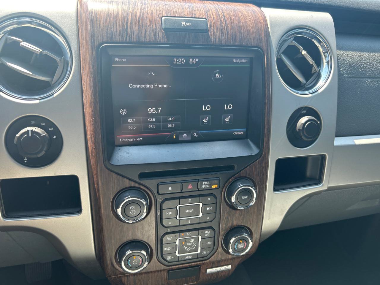 Used 2013 Ford F150 Lariat AWD/4WD image 13