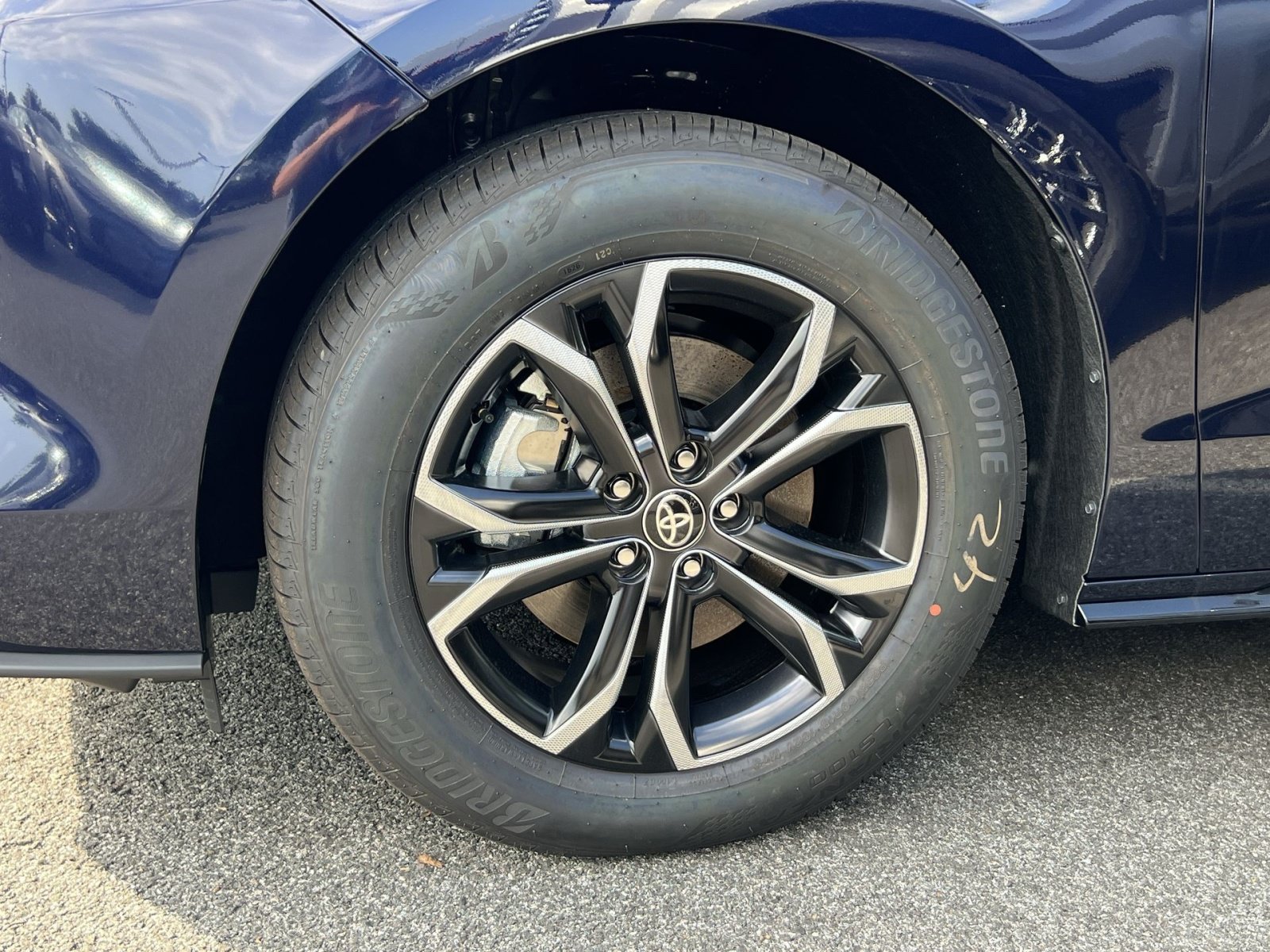 New 2026 Toyota Sienna Platinum AWD/4WD image 5