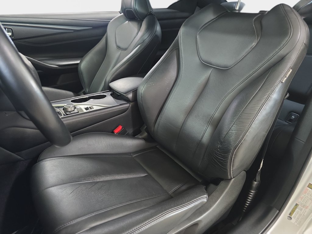 Used 2017 INFINITI Q60 3.0t w/ Premium Plus Package 3.0T RWD image 17