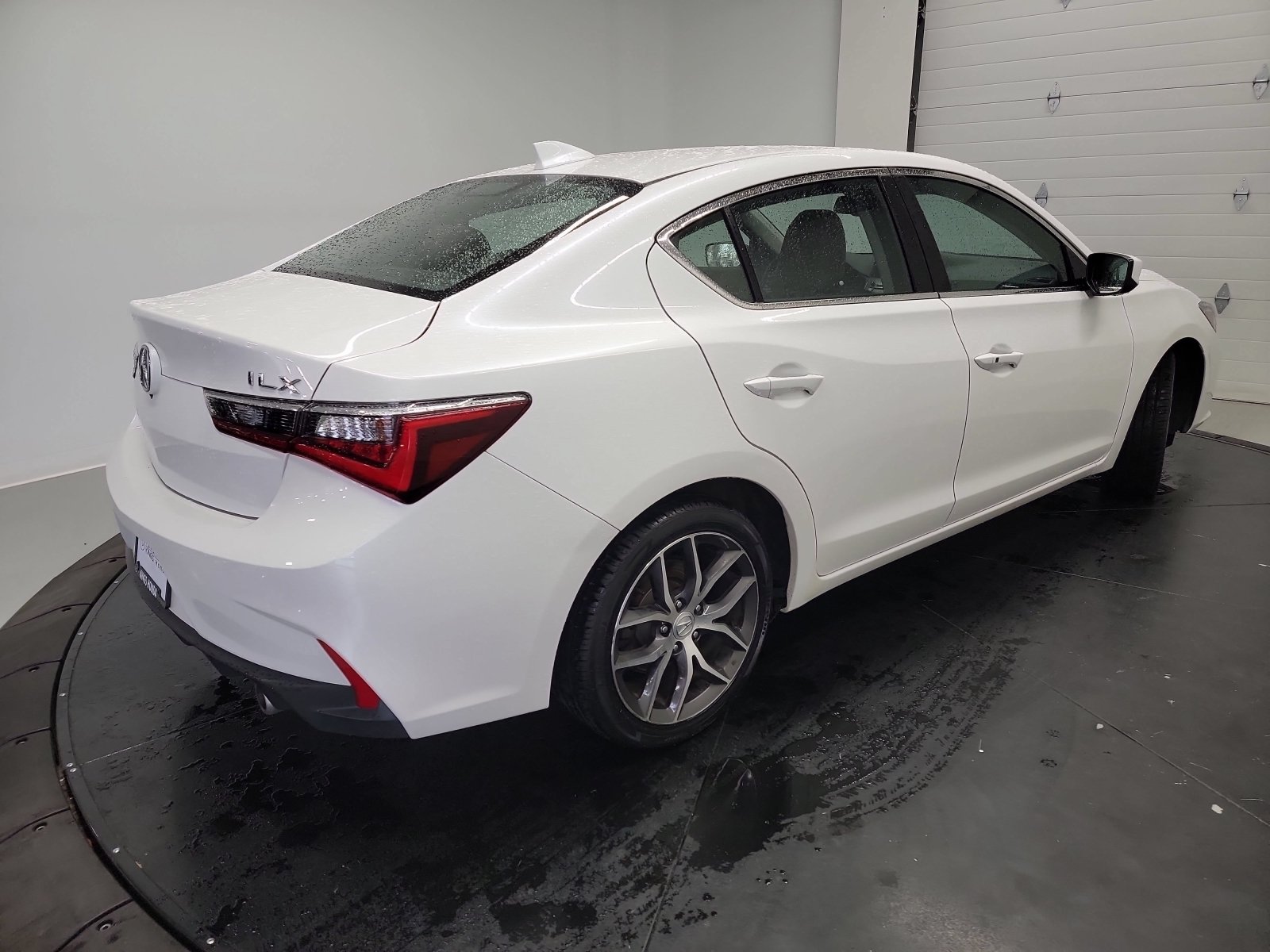 Used 2020 Acura ILX FWD image 9