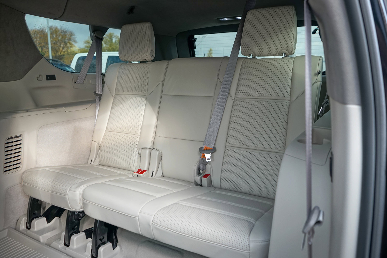 Used 2024 Cadillac Escalade ESV Sport Platinum image 25