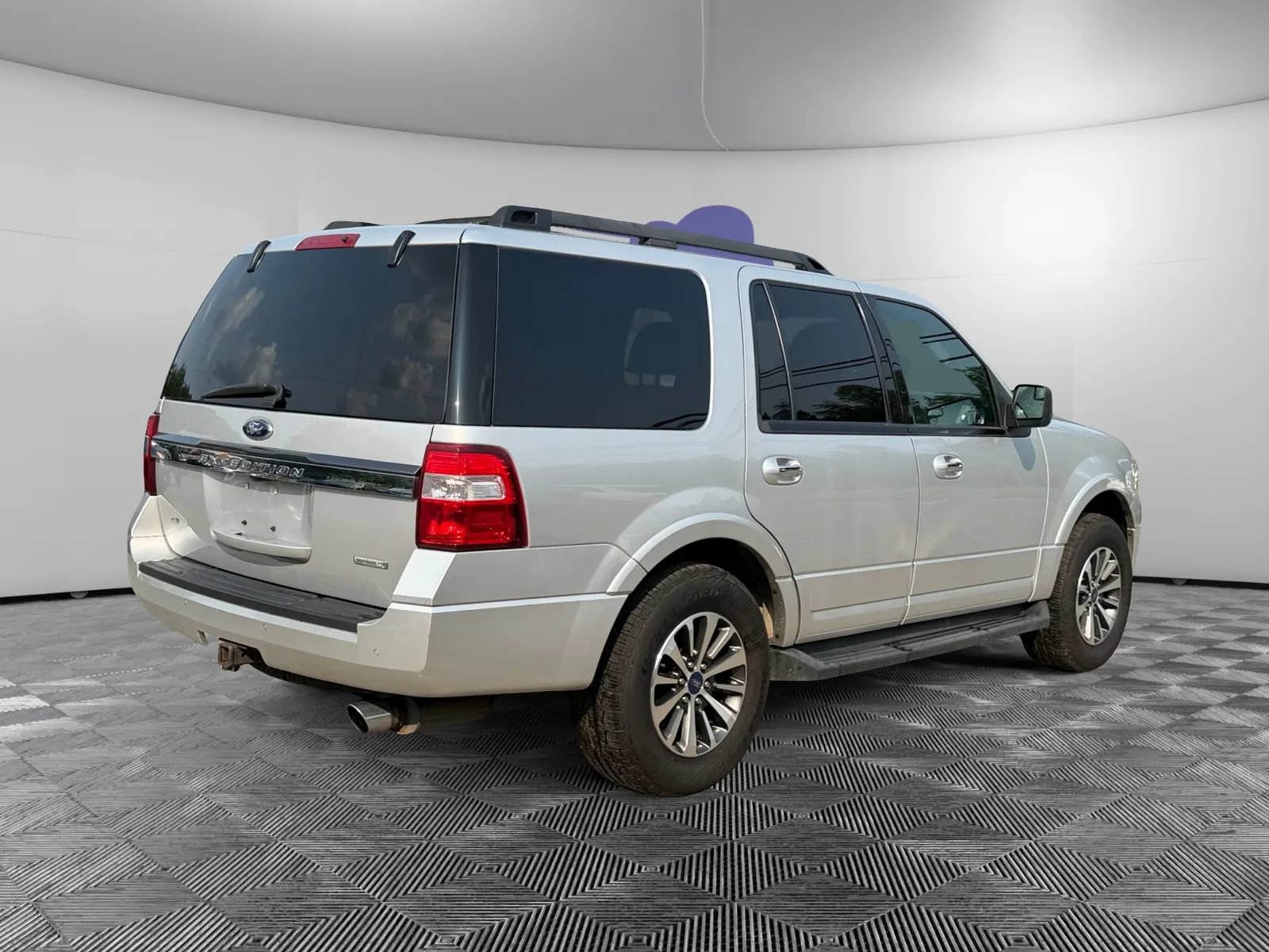 Used 2015 Ford Expedition XLT AWD/4WD image 5