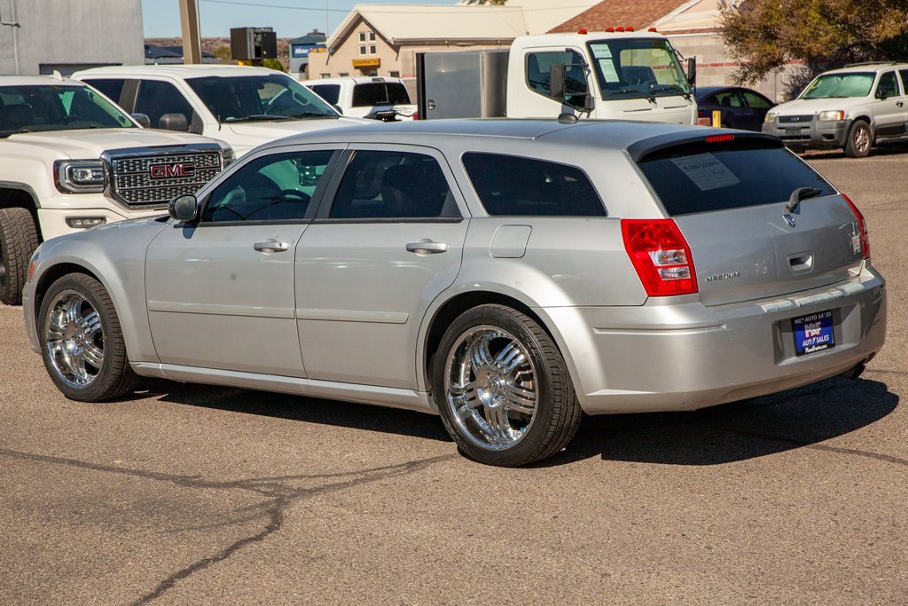 Used 2005 Dodge Magnum SE image 7