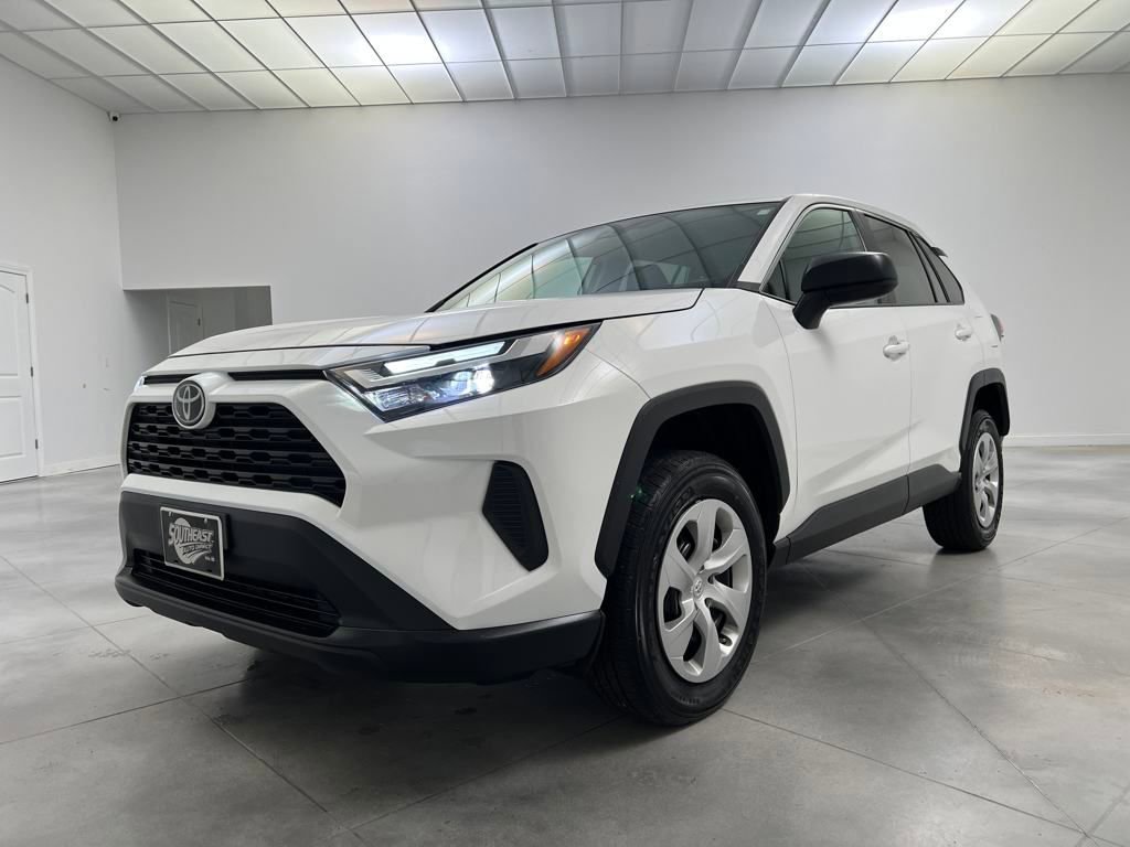 Used 2023 Toyota RAV4 LE image 3