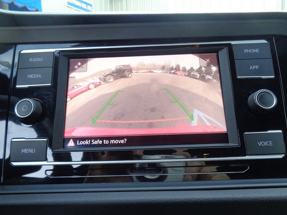 Used 2020 Volkswagen Jetta R-Line image 15