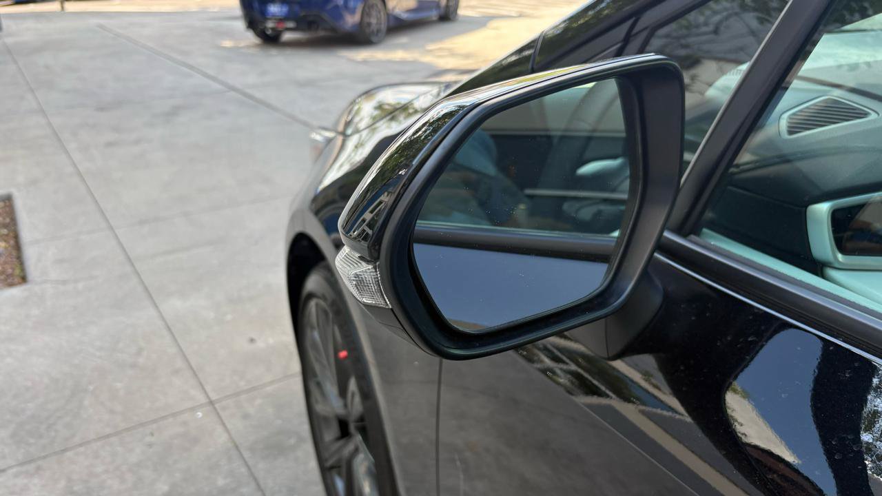Used 2025 Toyota Corolla SE FWD image 11