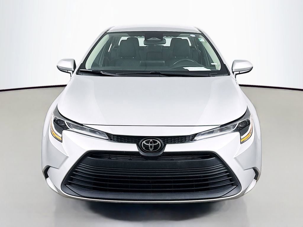 Certified 2023 Toyota Corolla LE image 2