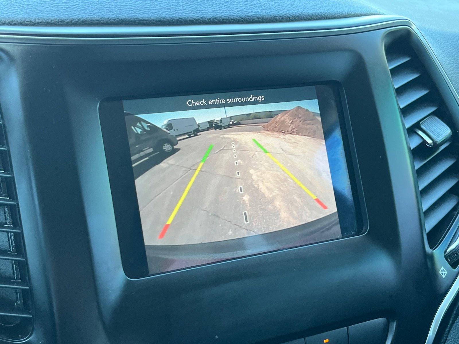 Used 2021 Jeep Cherokee Latitude Lux FWD image 25