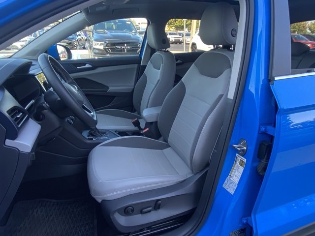 Used 2022 Volkswagen Taos SE w/ Panoramic Sunroof Package image 13