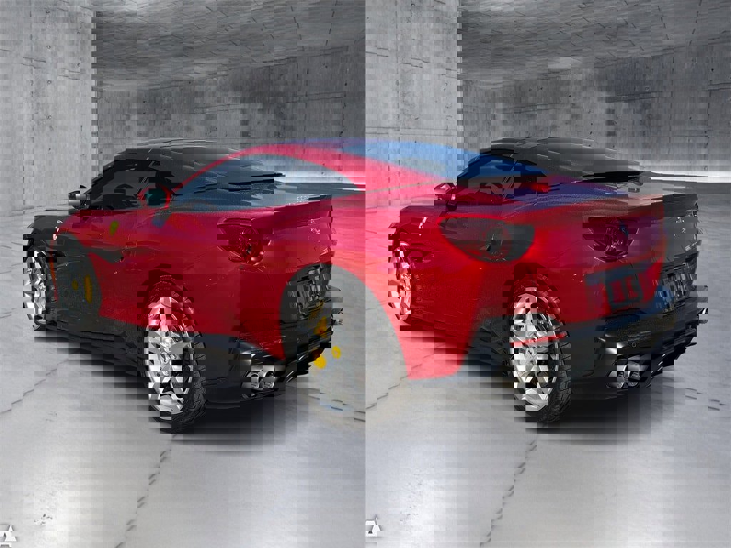 Used 2020 Ferrari Portofino image 4