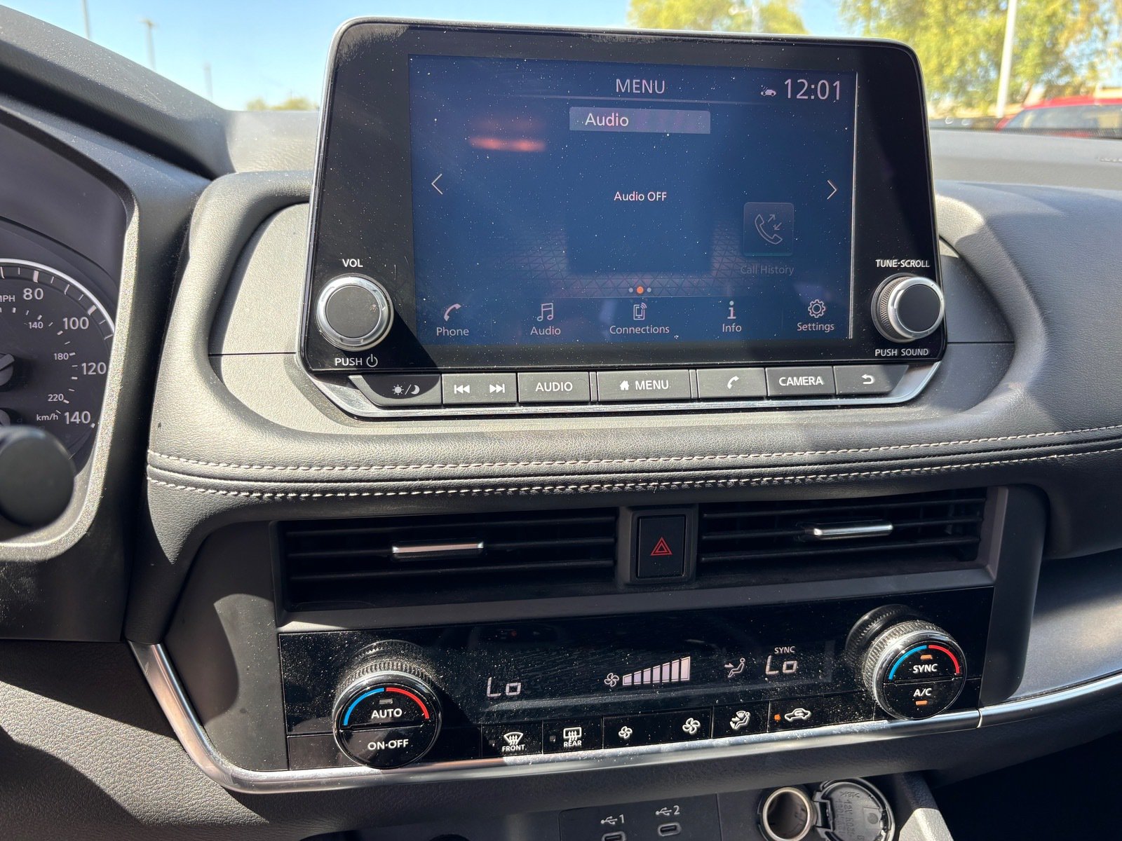 Used 2025 Nissan Rogue SV AWD/4WD image 14