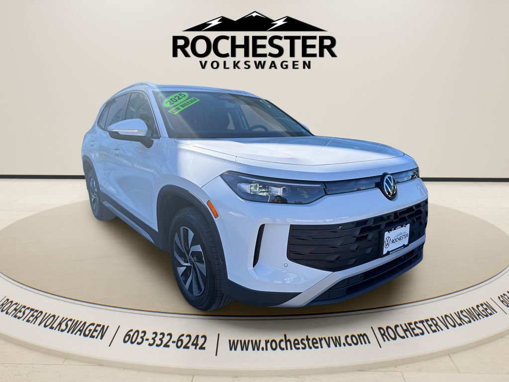Used 2025 Volkswagen Tiguan S image 14