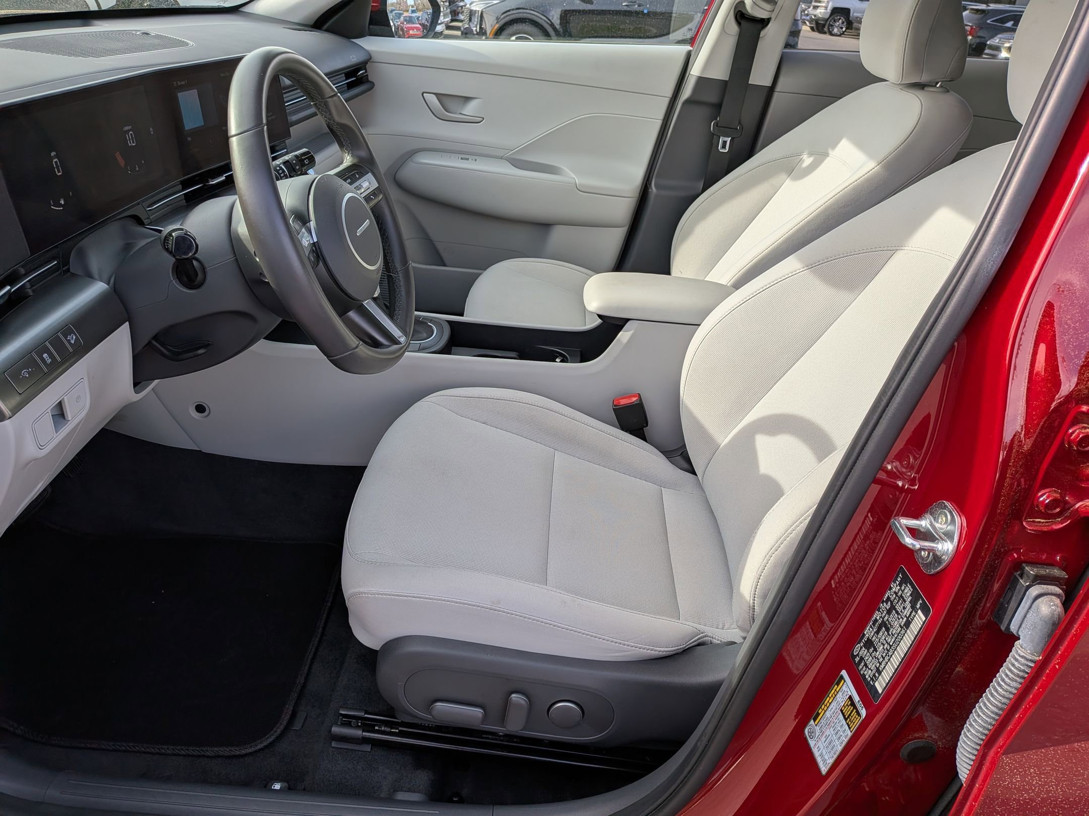 Used 2025 Hyundai Kona SEL image 14