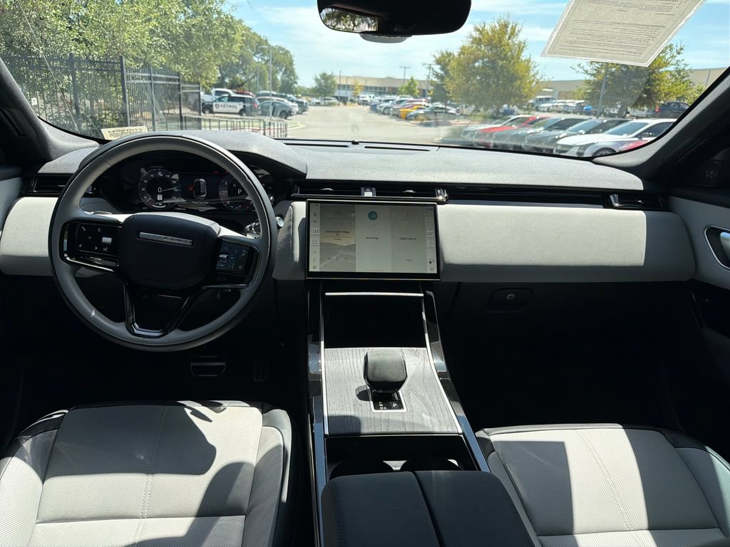Used 2024 Land Rover Range Rover Velar Dynamic SE AWD/4WD image 33