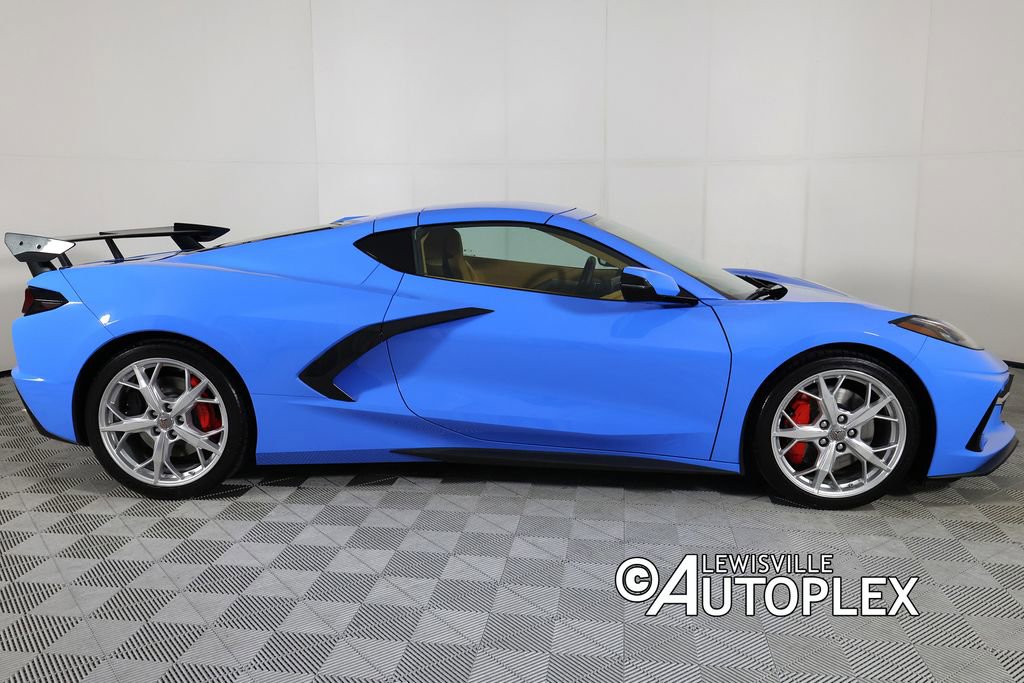 Used 2022 Chevrolet Corvette Stingray Premium Cpe w/ Z51 Performance Package image 4