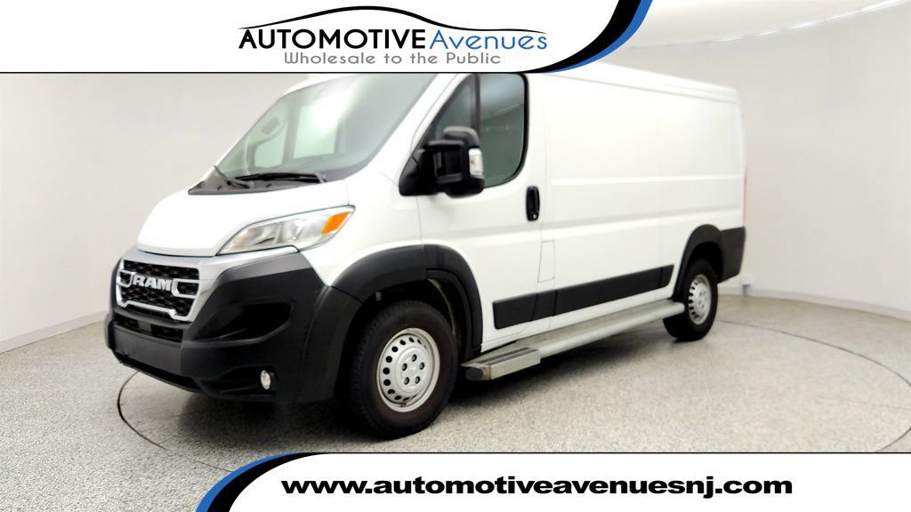 Used 2025 RAM ProMaster 2500 w/ U-Haul Equipment Group FWD image 1