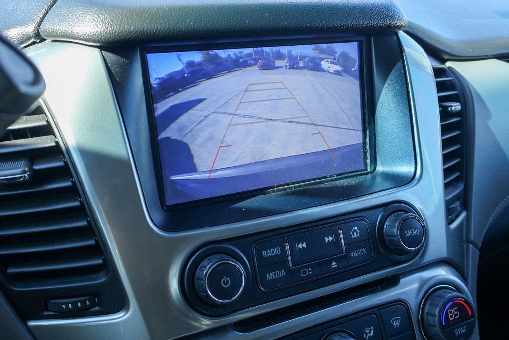 Used 2018 Chevrolet Suburban LT image 4