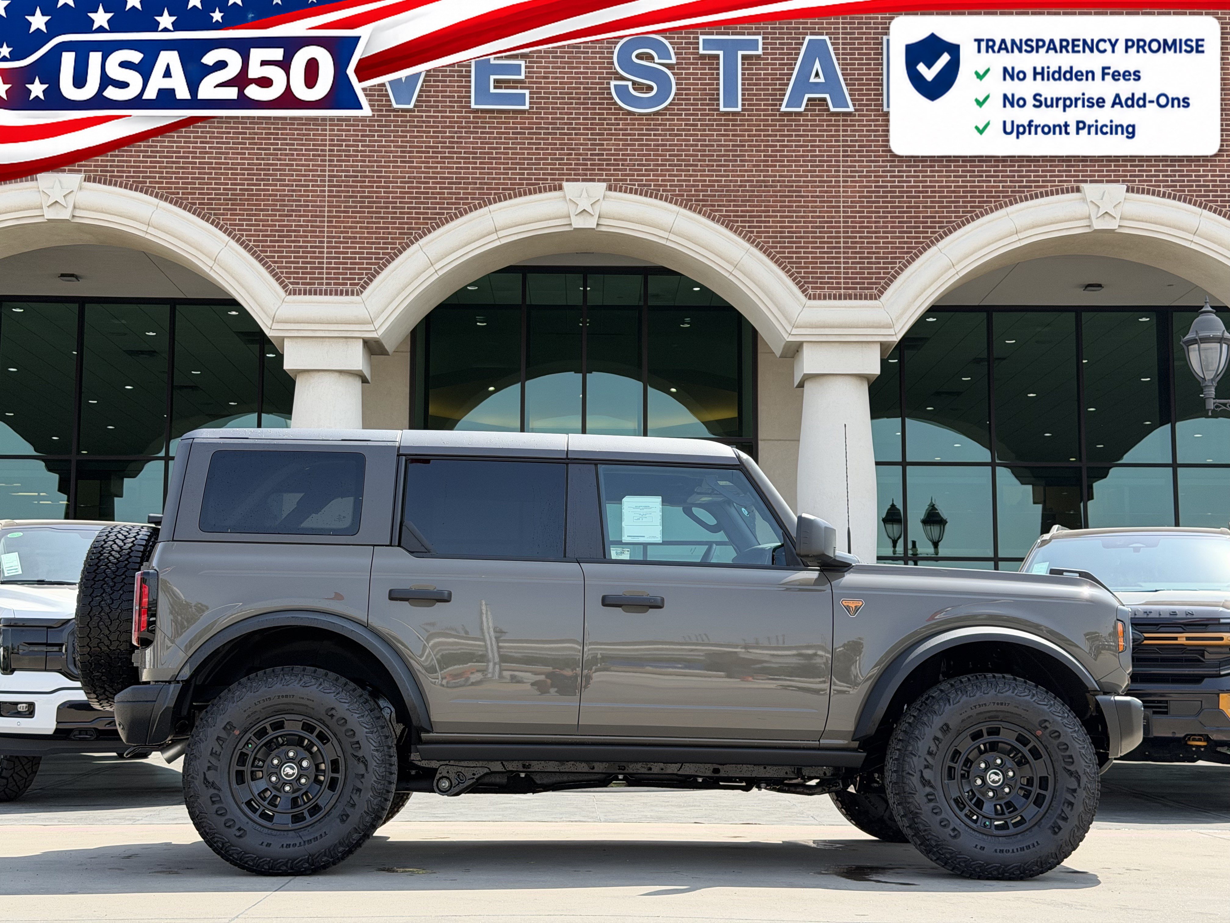 New 2026 Ford Bronco Badlands AWD/4WD image 3