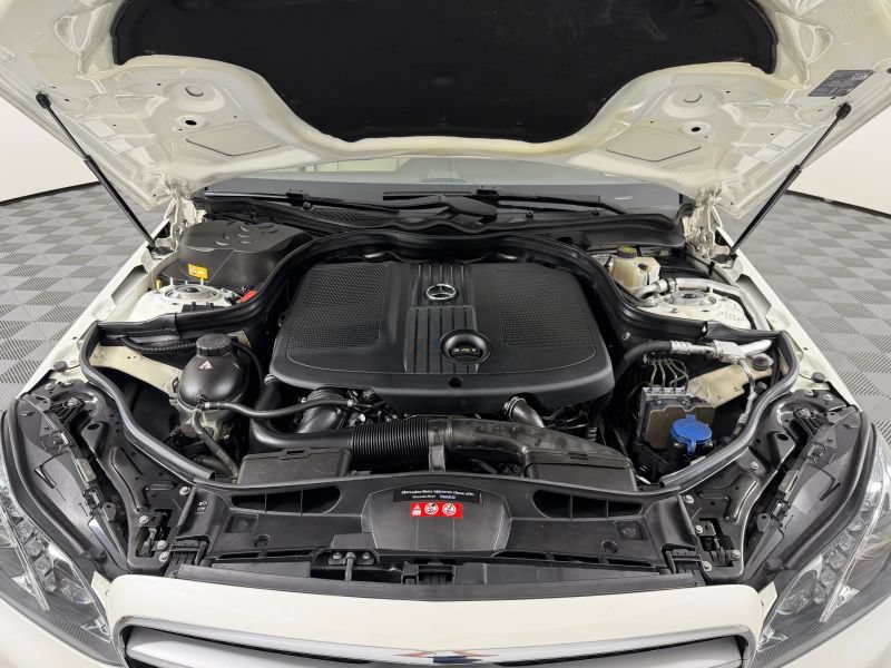 Used 2014 Mercedes-Benz E 250 BlueTEC 4MATIC Sedan image 67