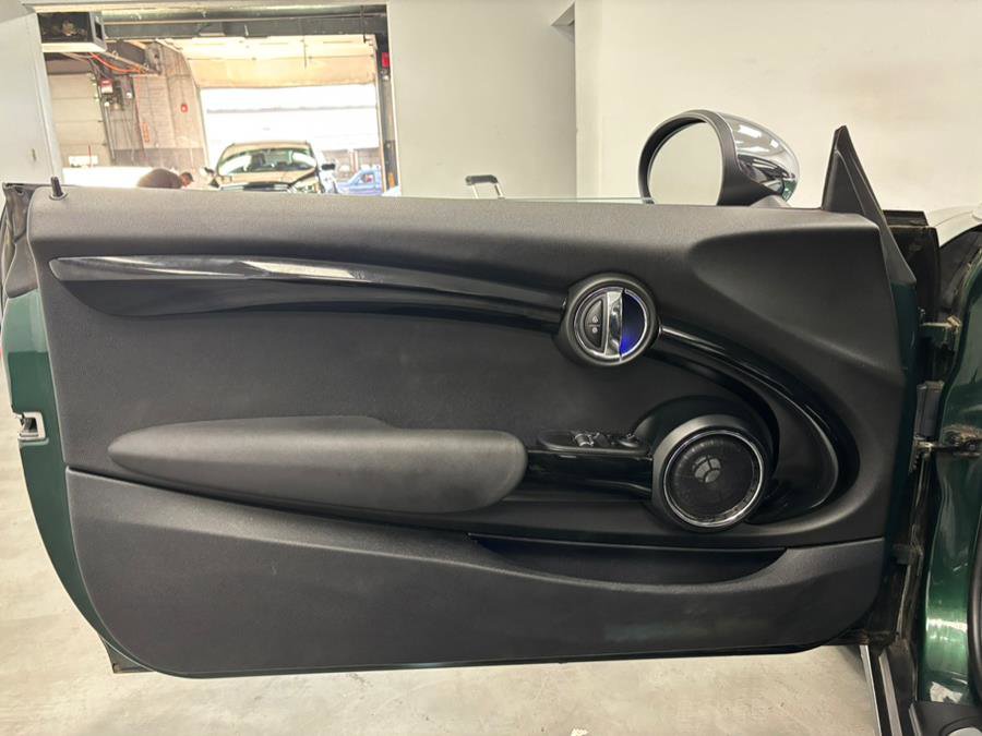 Used 2015 MINI Cooper S image 27