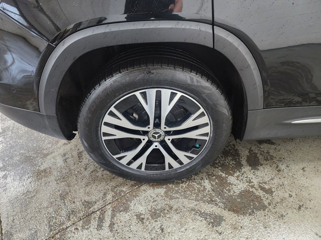 Used 2024 Mercedes-Benz GLB 250 4MATIC image 40